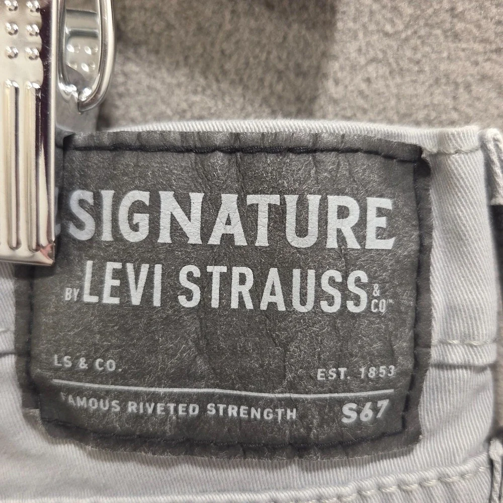 Levi's Signature Jeans Men's 38x 30 Grey S67 Athletic Levi Strauss Co Zip Pocket